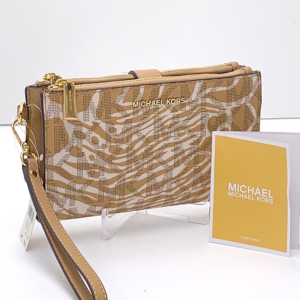 MICHAEL KORS LARGE DOUBLE ZIP WRISTLET WALLET CAMEL MULTI COLOR - Picture 1 of 13